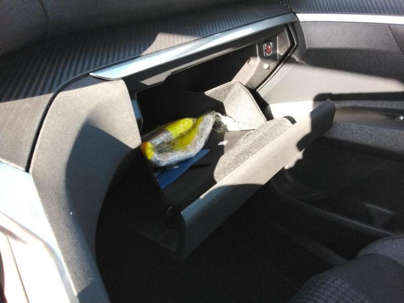 Occasion PEUGEOT 3008 1.5 BlueHDi 130ch S&S Active Pack 2023 Noir Perla Nera (M) 20990 € à Lesménils