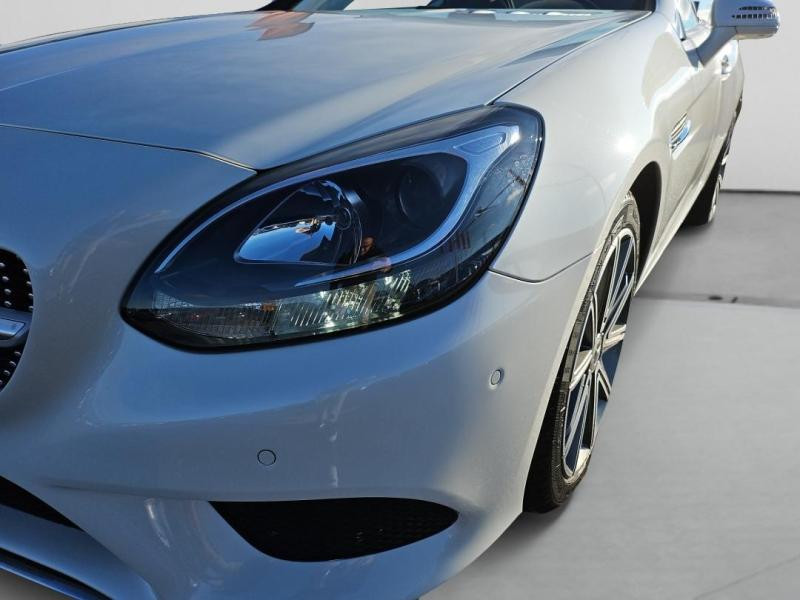 Used MERCEDES-BENZ SLC 180 156ch Executive 2018 Blanc diamant brillant € 20990 in Lesménils