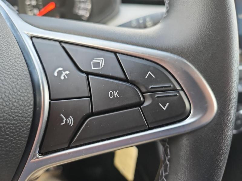 Used RENAULT Clio 1.5 Blue dCi 100ch Evolution 2023 Gris Platine € 15290 in Lesménils