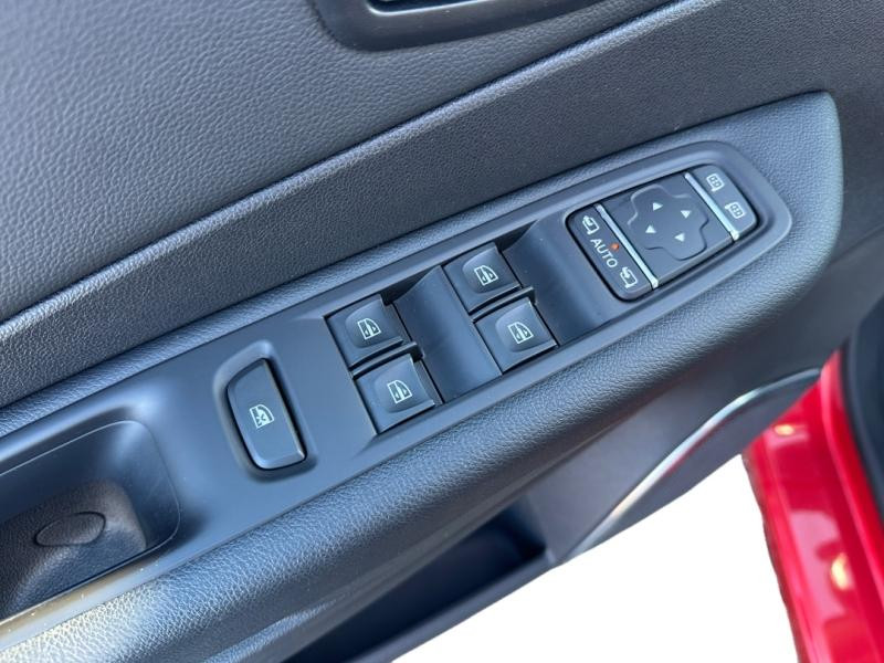 Occasion RENAULT Captur 1.2 TCe 120ch energy Intens EDC 2018 Rouge Flamme/Noir Etoilé 12970 € à Lesménils