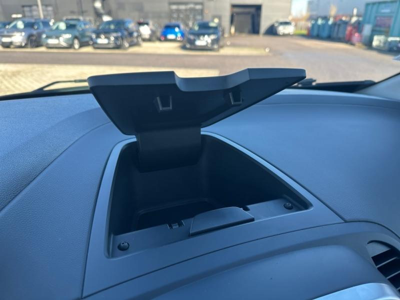 Occasion RENAULT Captur 1.2 TCe 120ch energy Intens EDC 2018 Rouge Flamme/Noir Etoilé 12970 € à Lesménils