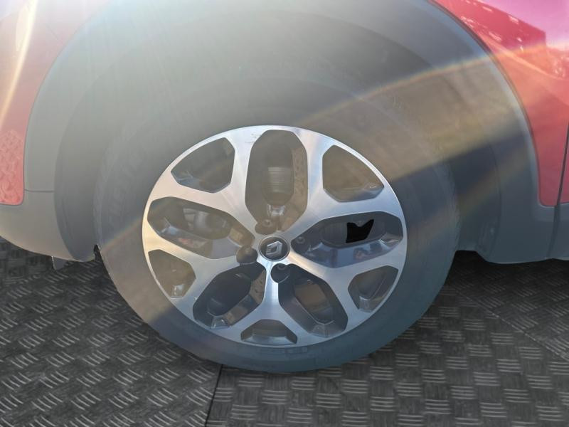 Occasion RENAULT Captur 1.2 TCe 120ch energy Intens EDC 2018 Rouge Flamme/Noir Etoilé 12970 € à Lesménils