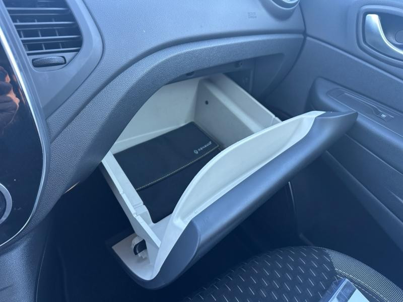 Occasion RENAULT Captur 1.2 TCe 120ch energy Intens EDC 2018 Rouge Flamme/Noir Etoilé 12970 € à Lesménils