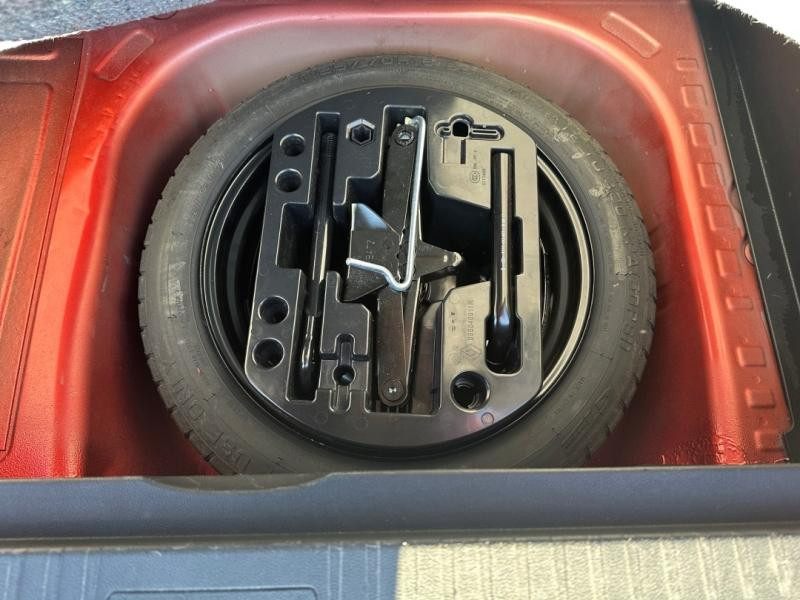 Occasion RENAULT Captur 1.2 TCe 120ch energy Intens EDC 2018 Rouge Flamme/Noir Etoilé 12970 € à Lesménils