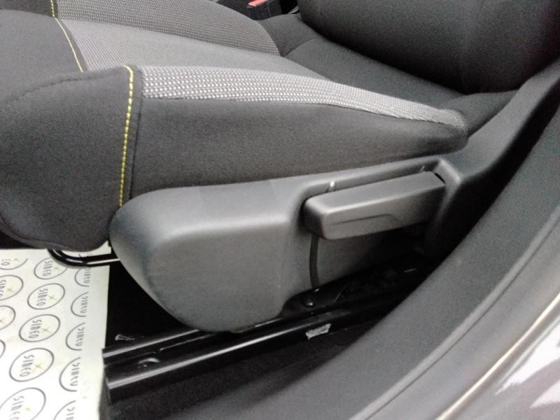 Occasion CITROEN C3 PureTech 82ch Graphic S&S E6.d 2019 Gris Platinium - Noir Onyx 8990 € à Lesménils