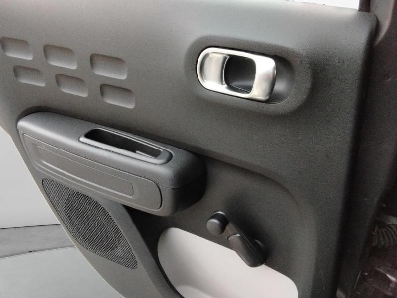 Occasion CITROEN C3 PureTech 82ch Graphic S&S E6.d 2019 Gris Platinium - Noir Onyx 8990 € à Lesménils