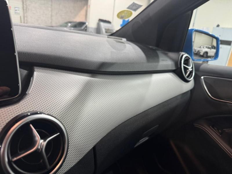 Occasion MERCEDES-BENZ Classe B 180 d 109ch Sensation 7G-DCT 2016 Bleu Cavansite 16170 € à Lesménils