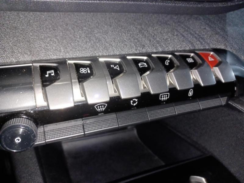 Used PEUGEOT 3008 1.2 PureTech 130ch Allure S&S 2016 Gris Amazonite (M) € 12790 in Lesménils