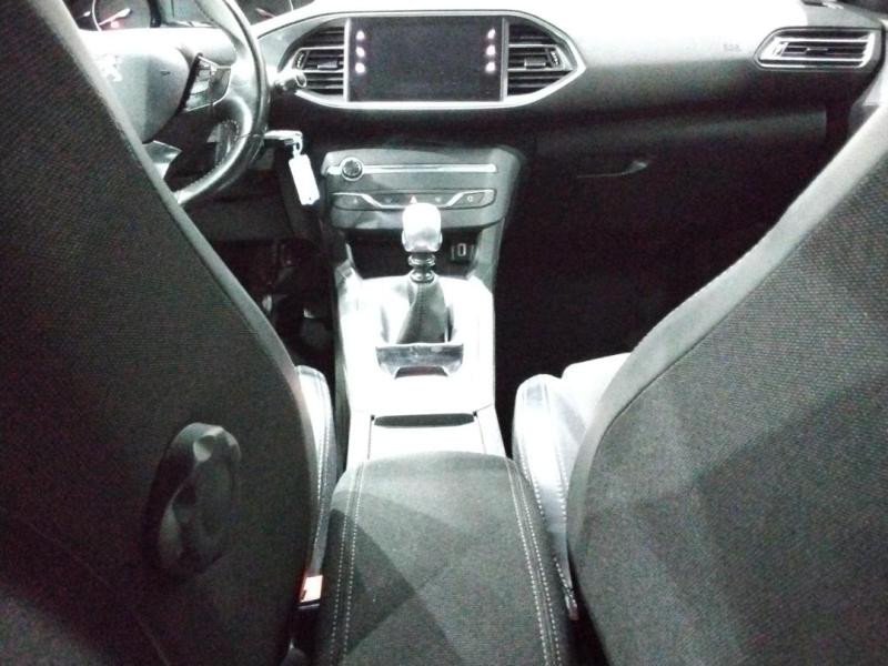 Occasion PEUGEOT 308 1.2 PureTech 130ch S&S Allure 2017 Gris Hurricane 7990 € à Lesménils