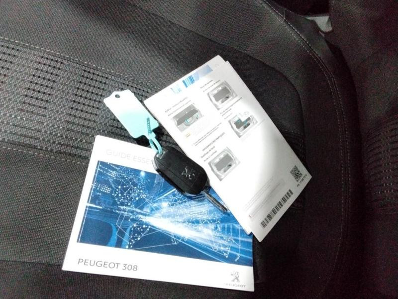 Occasion PEUGEOT 308 1.2 PureTech 130ch S&S Allure 2017 Gris Hurricane 7990 € à Lesménils