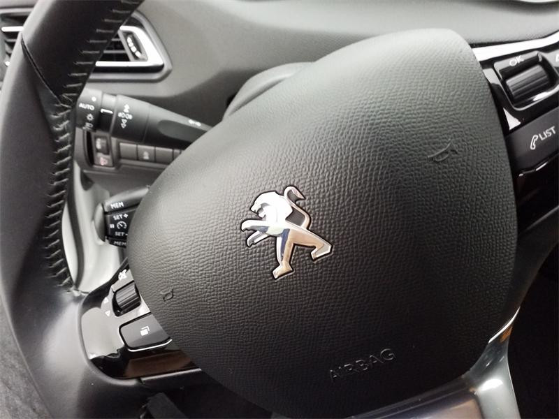 Occasion PEUGEOT 308 1.2 PureTech 110ch S&S Style 2020 Blanc Nacré 10190 € à Lesménils