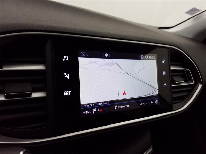 Occasion PEUGEOT 308 1.2 PureTech 110ch S&S Style 2020 Blanc Nacré 10190 € à Lesménils