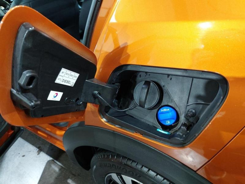 Occasion PEUGEOT 2008 1.5 BlueHDi 130ch S&S Allure EAT8 2020 Orange Fusion (M) 12990 € à Lesménils