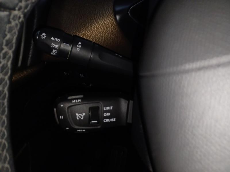 Used DS DS 3 Crossback PureTech 100ch So Chic 2020 Rouge € 13790 in Lesménils