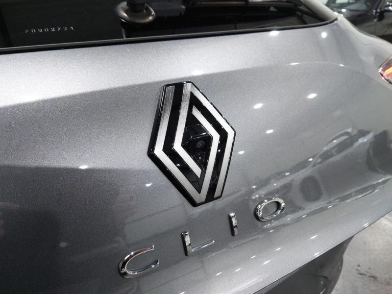 Occasion RENAULT Clio 1.6 E-Tech 145ch full hybrid Techno 2023 Bleu Iron 17990 € à Lesménils