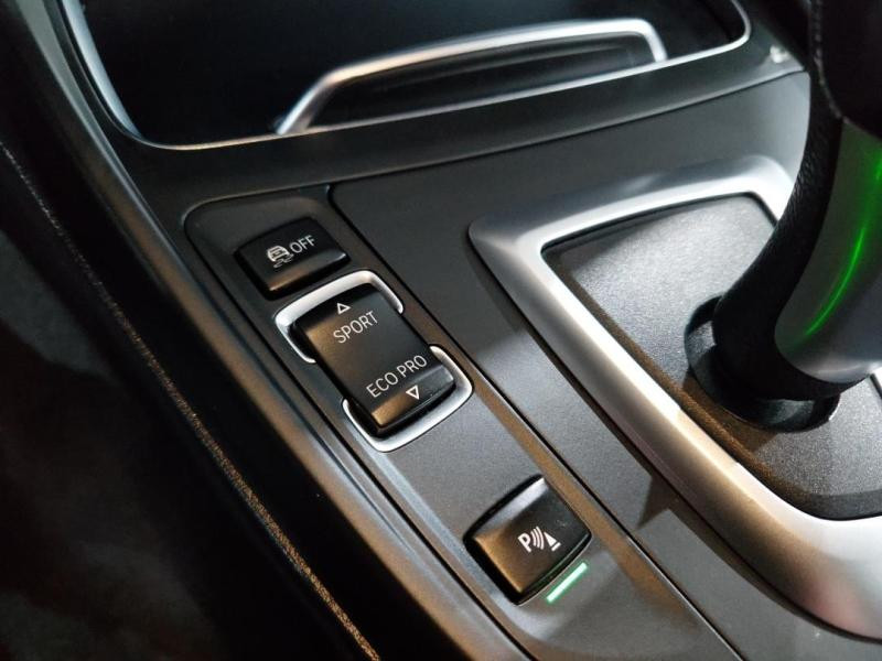 Occasion BMW Série 1 120dA xDrive 190ch UrbanChic 5p Euro6d-T 2019 Saphirschwarz 19490 € à Lesménils