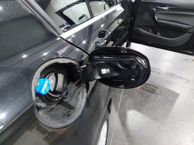 Occasion BMW Série 1 120dA xDrive 190ch UrbanChic 5p Euro6d-T 2019 Saphirschwarz 19490 € à Lesménils