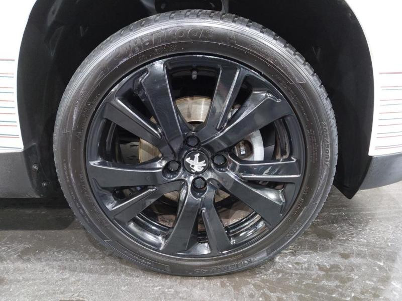 Occasion PEUGEOT 2008 1.2 PureTech 130ch Urban Cross S&S 2015 Blanc Banquise 9990 € à Lesménils