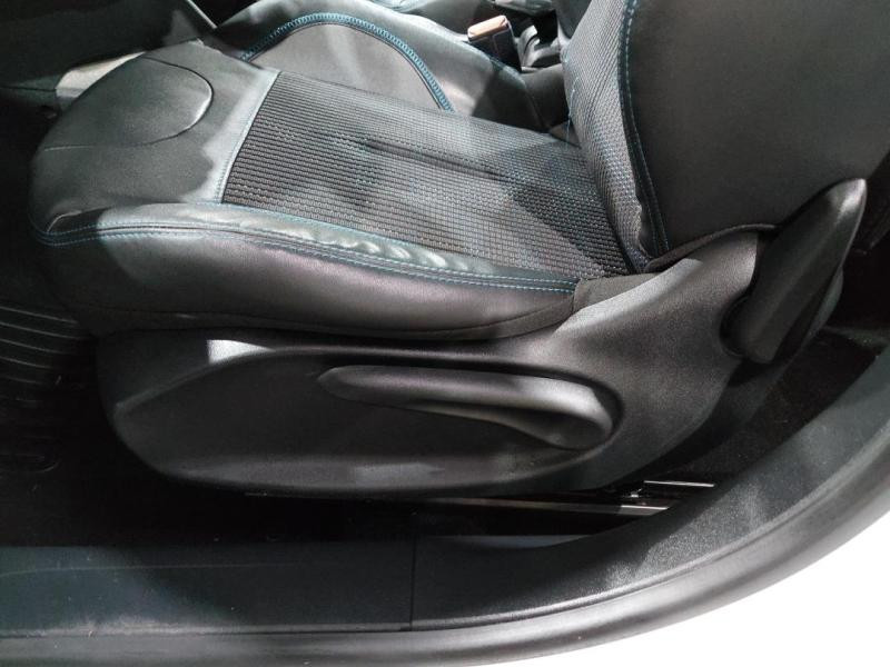 Occasion PEUGEOT 2008 1.2 PureTech 130ch Urban Cross S&S 2015 Blanc Banquise 9990 € à Lesménils