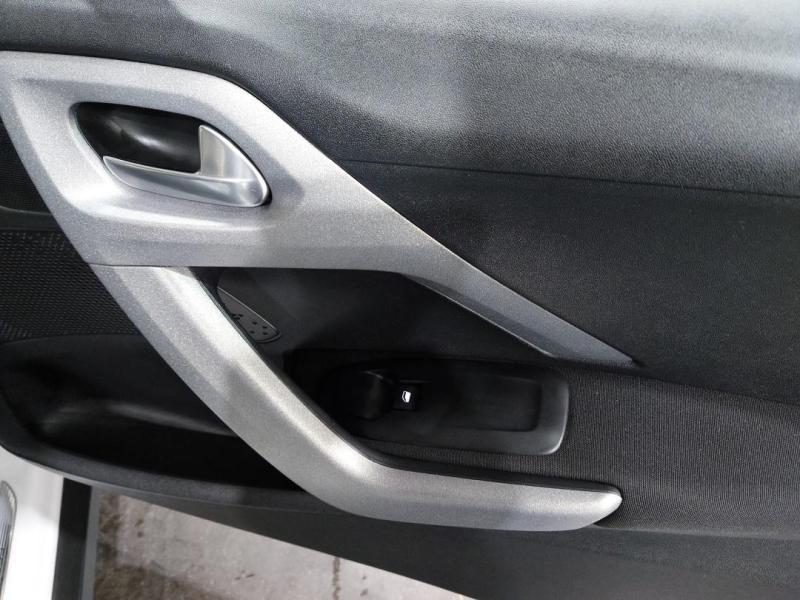 Occasion PEUGEOT 2008 1.2 PureTech 130ch Urban Cross S&S 2015 Blanc Banquise 9990 € à Lesménils