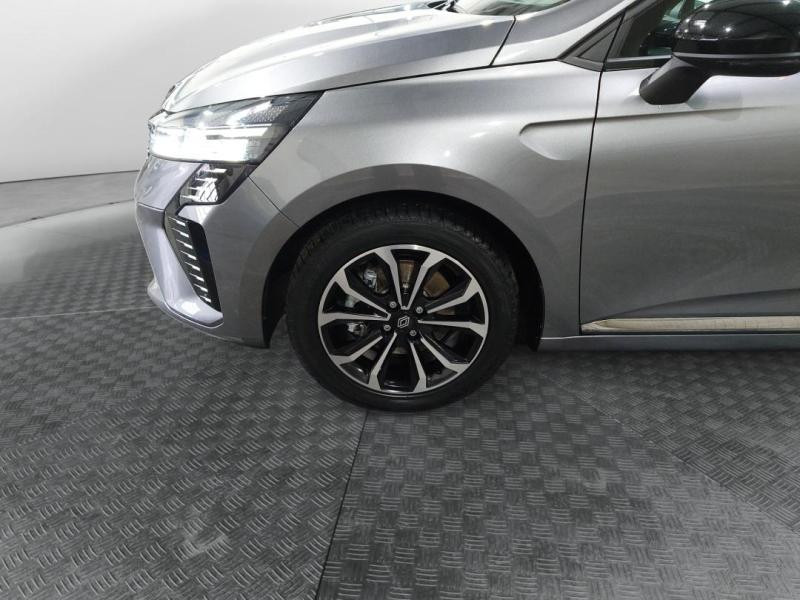 Occasion RENAULT Clio 1.6 E-Tech 145ch full hybrid Techno 2023 Bleu Iron 17990 € à Lesménils
