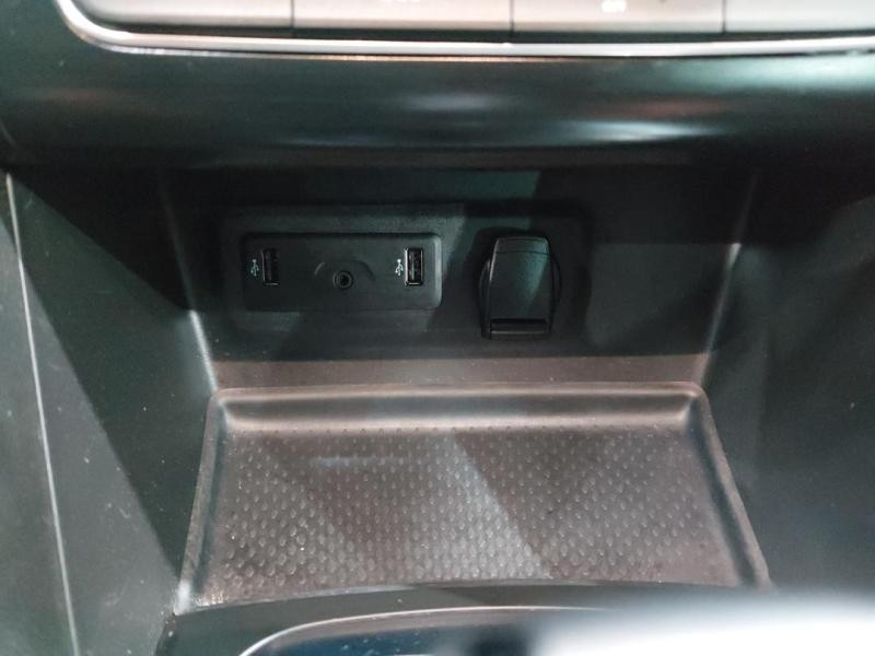 Occasion RENAULT Megane 1.3 TCe 140ch FAP Business EDC 2019 Blanc Nacre 11990 € à Lesménils