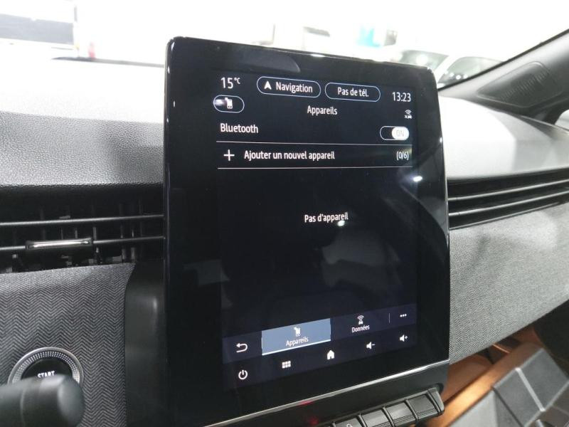 Occasion RENAULT Clio 1.6 E-Tech 145ch full hybrid Techno 2023 Bleu Iron 17990 € à Lesménils