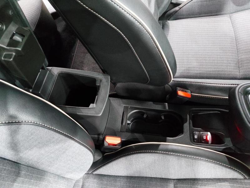 Occasion RENAULT Clio 1.6 E-Tech 145ch full hybrid Techno 2023 Bleu Iron 17990 € à Lesménils