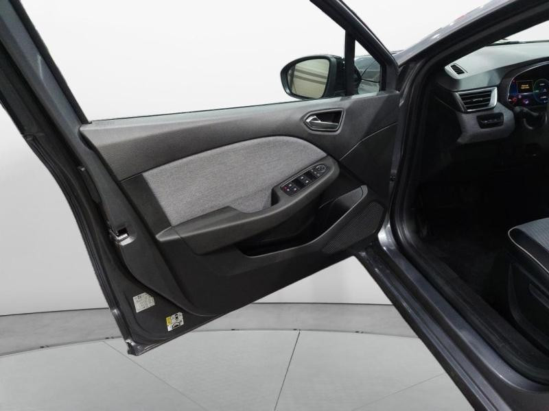 Occasion RENAULT Clio 1.6 E-Tech 145ch full hybrid Techno 2023 Bleu Iron 17990 € à Lesménils