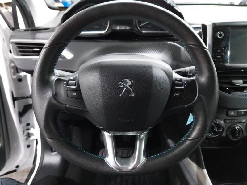 Occasion PEUGEOT 2008 1.2 PureTech 130ch Urban Cross S&S 2015 Blanc Banquise 9990 € à Lesménils