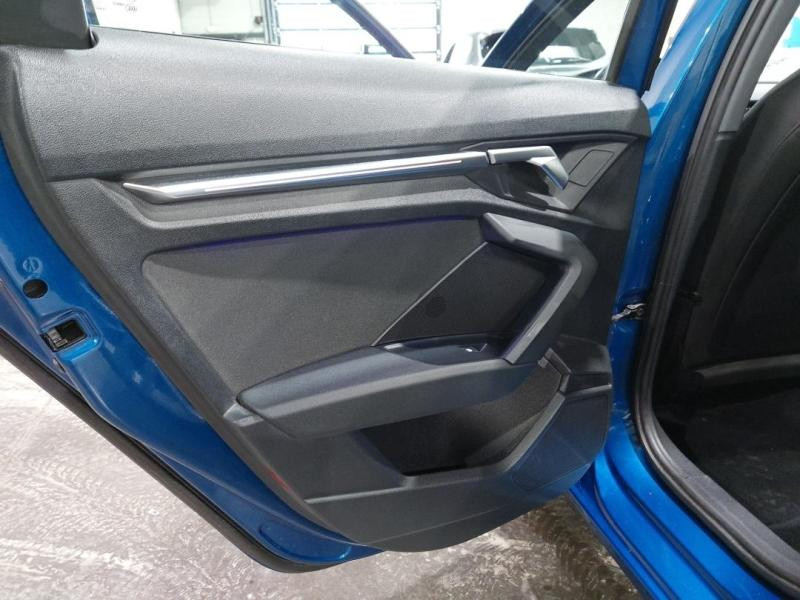 Occasion AUDI A3 Sportback 35 TFSI 150ch Mild Hybrid Design S tronic 7 2021 Bleu Atoll métallisé 22490 € à Lesménils