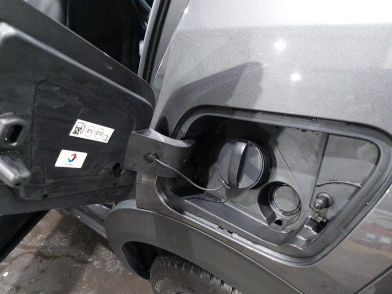 Occasion PEUGEOT 2008 1.2 PureTech 130ch S&S GT EAT8 2022 Gris Platinium (M) 15970 € à Lesménils