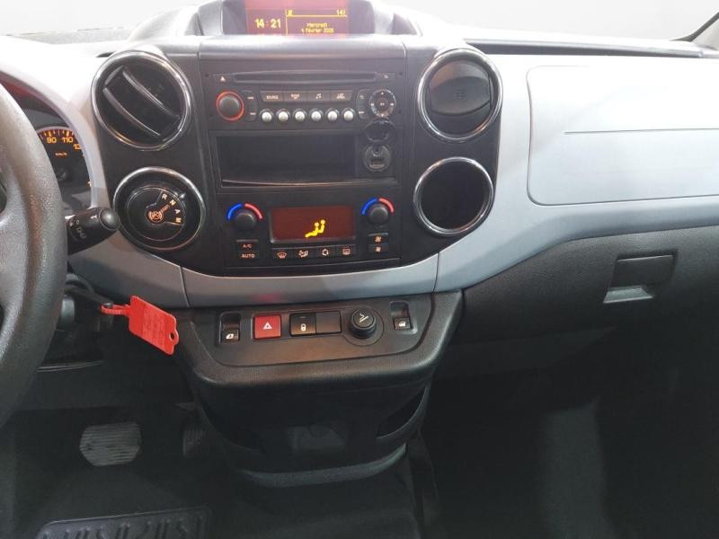 Occasion CITROEN Berlingo 1.6 e-HDi90 Airdream Confort ETG6 5p 2013 Gris Shark 11970 € à Lesménils