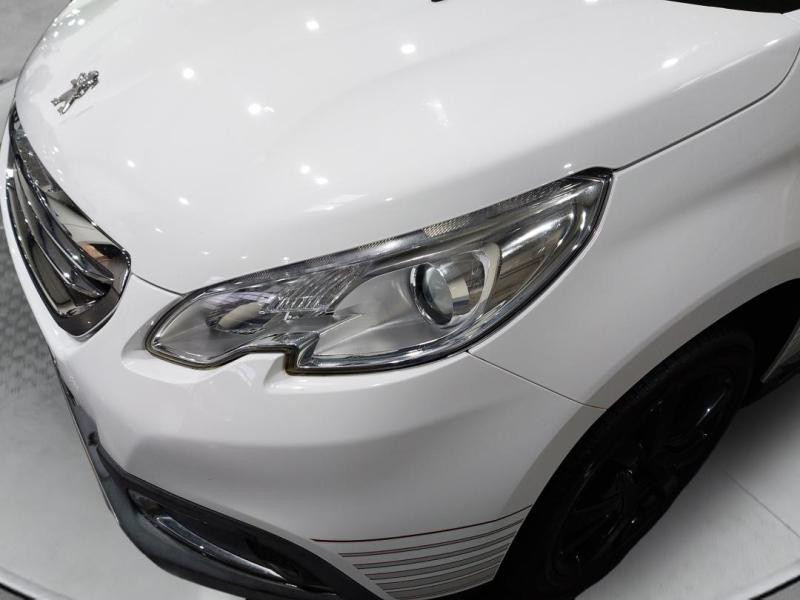 Occasion PEUGEOT 2008 1.2 PureTech 130ch Urban Cross S&S 2015 Blanc Banquise 9990 € à Lesménils