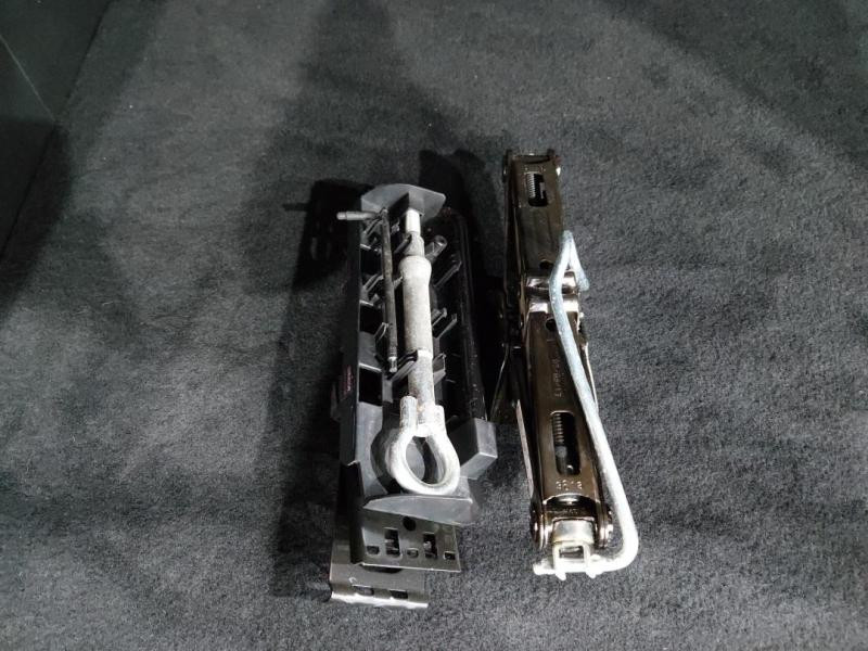 Occasion CITROEN Berlingo 1.6 e-HDi90 Airdream Confort ETG6 5p 2013 Gris Shark 11970 € à Lesménils