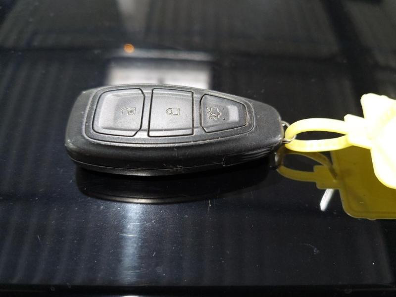 Occasion FORD Fiesta 1.0 EcoBoost 140ch Stop&Start ST-Line 3p Euro6.2 2019 Noir Shadow 11390 € à Lesménils