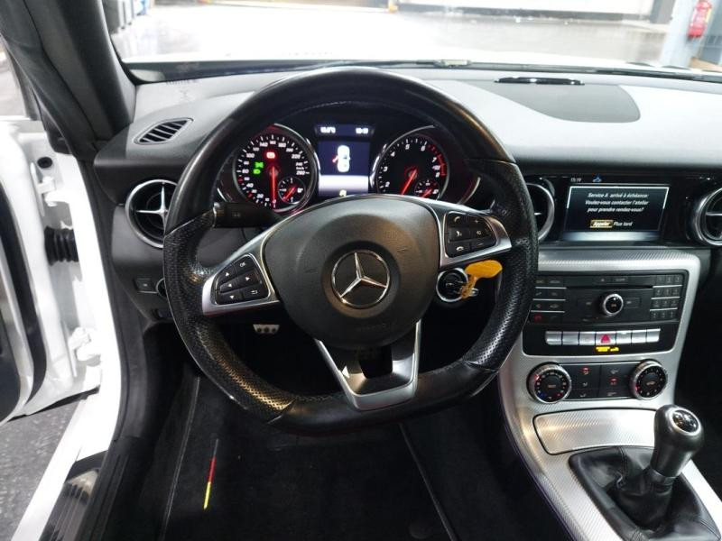 Used MERCEDES-BENZ SLC 180 156ch Executive 2018 Blanc diamant brillant € 20790 in Lesménils