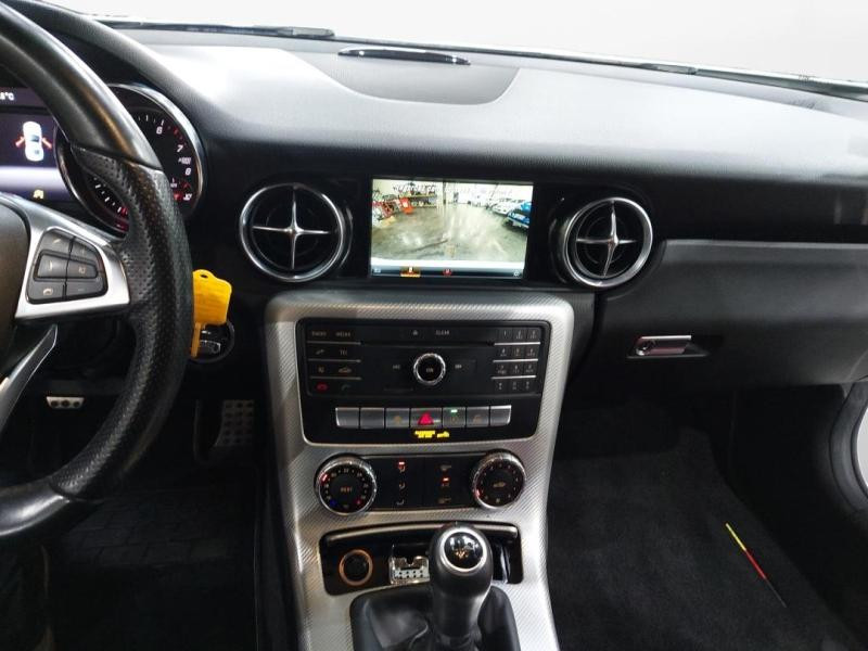 Used MERCEDES-BENZ SLC 180 156ch Executive 2018 Blanc diamant brillant € 20790 in Lesménils