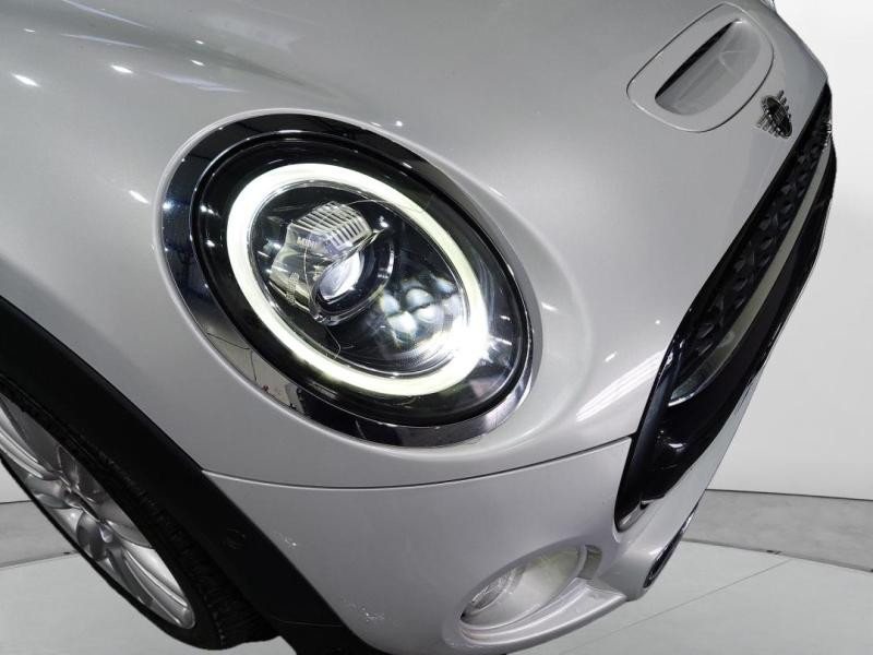 Occasion MINI Cabrio Cooper S 192ch Exquisite BVA7 Euro6d-T 2018 White Silver 18490 € à Lesménils