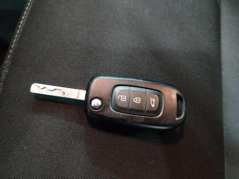 Used RENAULT Captur 1.0 TCe 90ch Zen -21 2021 Orange Atacama € 11990 in Lesménils