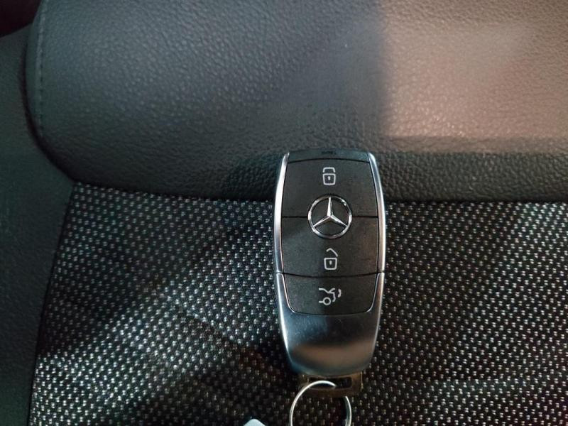 Used MERCEDES-BENZ GLA 200 d 150ch Progressive Line 8G-DCT 2023 Gris montagne métallisé € 34490 in Lesménils