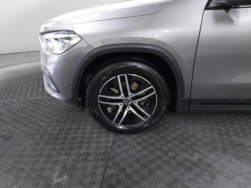 Used MERCEDES-BENZ GLA 200 d 150ch Progressive Line 8G-DCT 2023 Gris montagne métallisé € 34490 in Lesménils