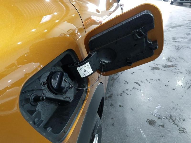 Used RENAULT Captur 1.0 TCe 90ch Zen -21 2021 Orange Atacama € 11990 in Lesménils