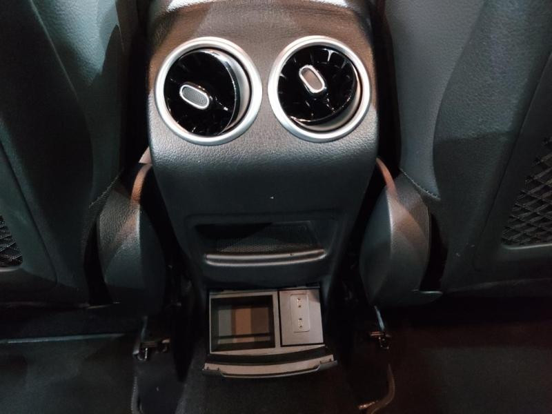 Used MERCEDES-BENZ GLA 200 d 150ch Progressive Line 8G-DCT 2023 Gris montagne métallisé € 34490 in Lesménils