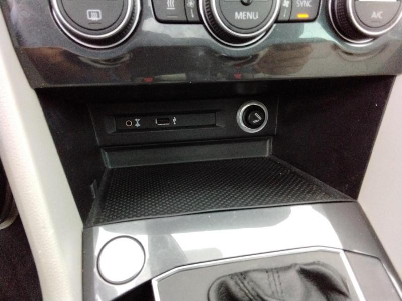 Used VOLKSWAGEN Tiguan 2.0 TDI 190ch Carat 4Motion DSG7 2018 Bleu Atlantique € 24990 in Lesménils