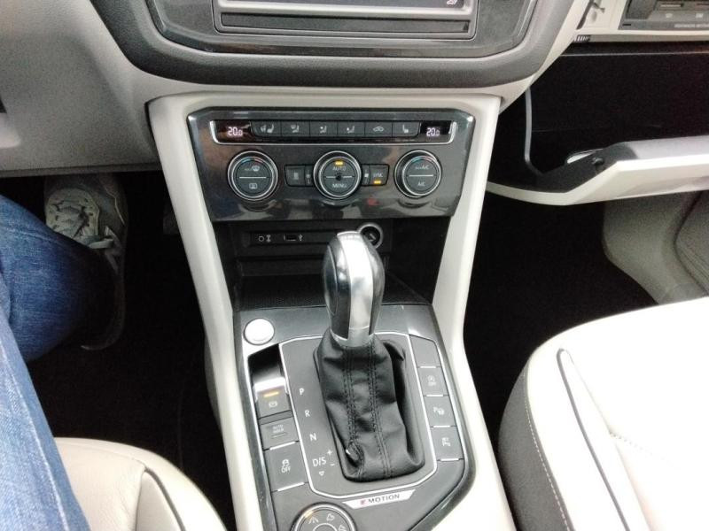 Used VOLKSWAGEN Tiguan 2.0 TDI 190ch Carat 4Motion DSG7 2018 Bleu Atlantique € 24990 in Lesménils