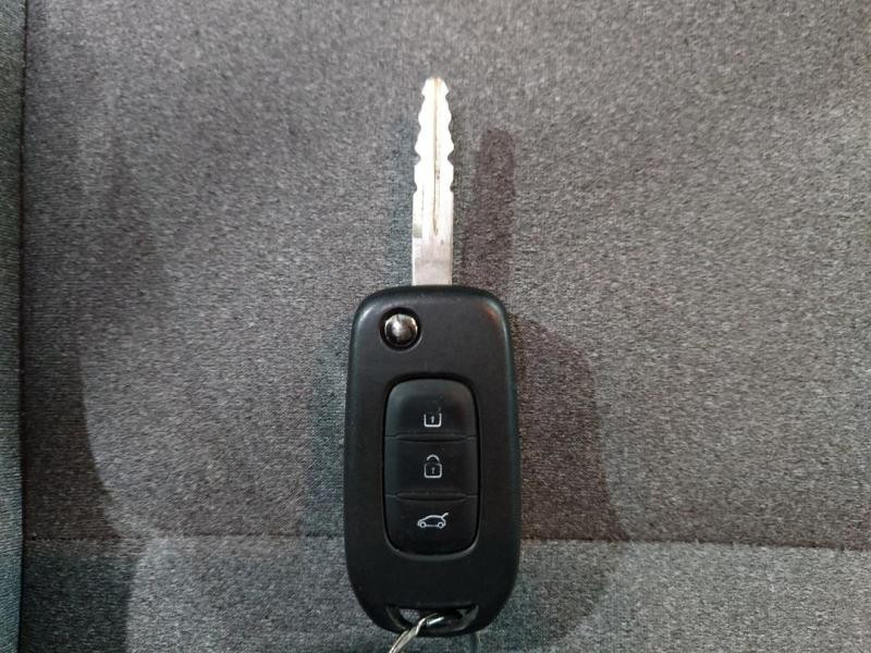 Occasion RENAULT Clio 1.0 TCe 90ch Evolution 2024 Bleu Iron 15990 € à Lesménils