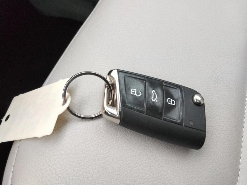 Used VOLKSWAGEN Tiguan 2.0 TDI 190ch Carat 4Motion DSG7 2018 Bleu Atlantique € 24990 in Lesménils