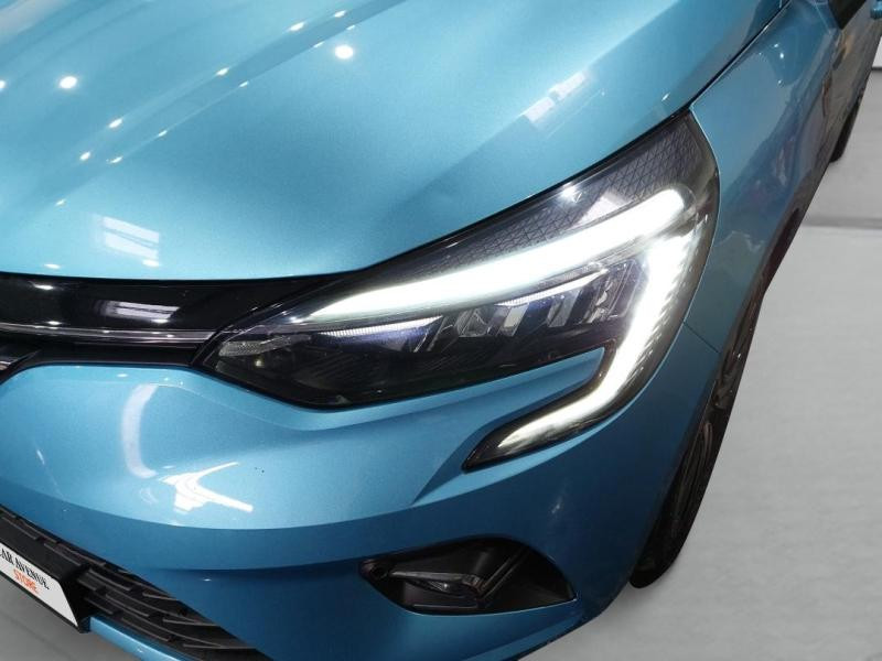 Used RENAULT Clio 1.6 E-Tech 140ch Initiale Paris -21 2021 Bleu Celadon € 17490 in Lesménils