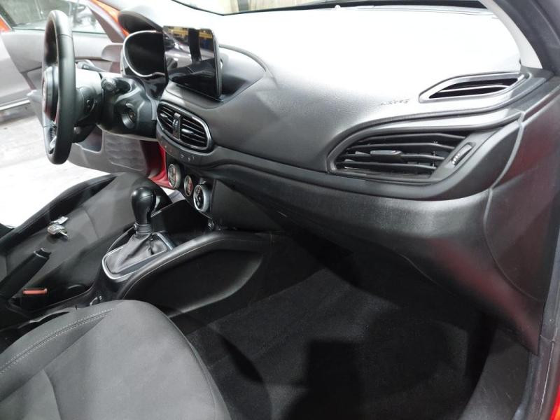 Occasion FIAT Tipo Cross SW 1.5 FireFly Turbo 130ch S/S (RED) Hybrid DCT7 MY22 2023 Rouge Passione Pastel 14490 € à Lesménils